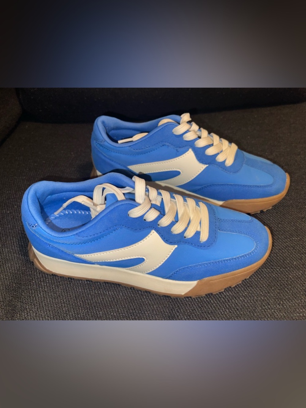 Women’s La Sheelah Blue and White Sneakers